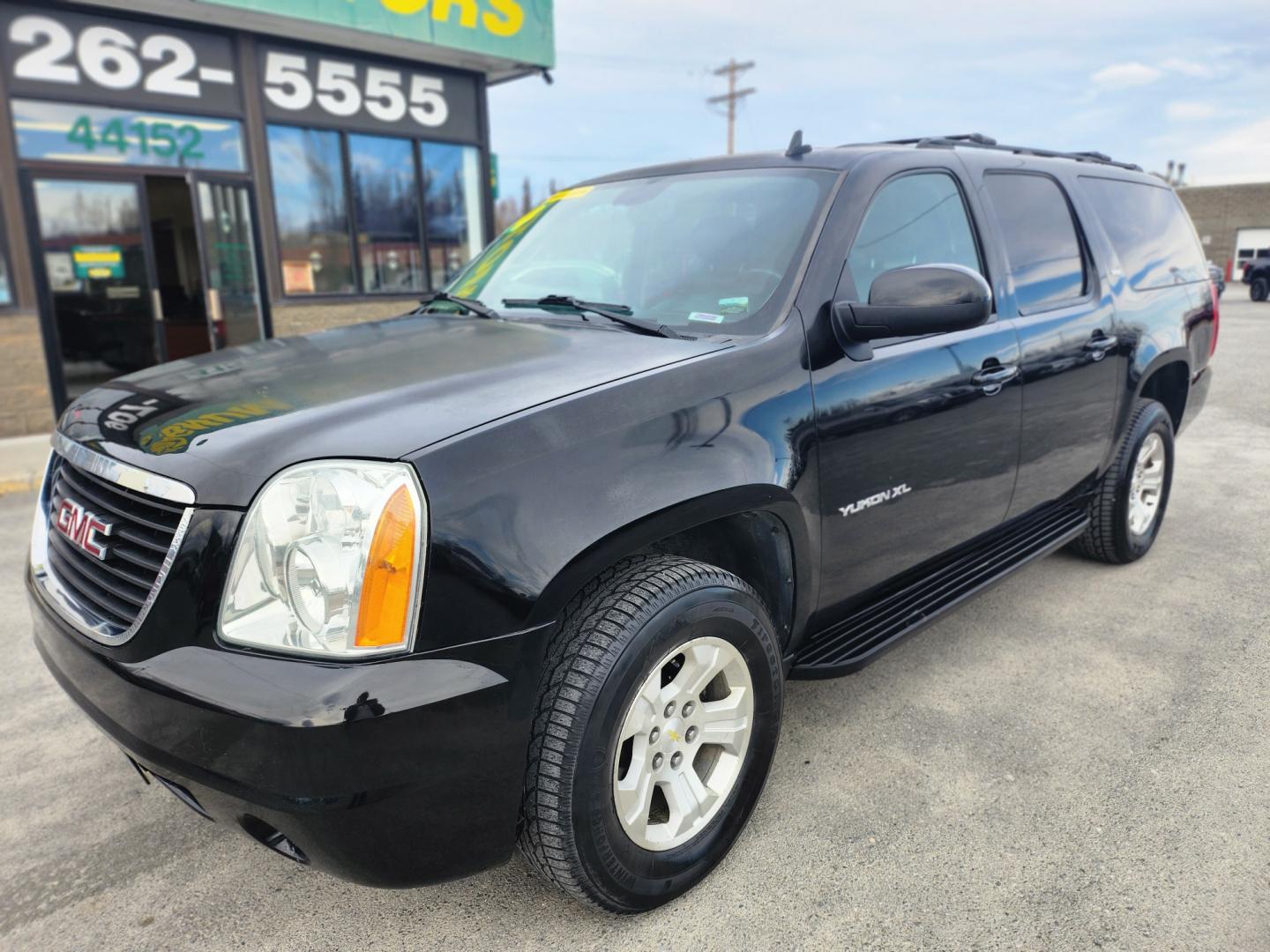 2014 BLACK /BLACK GMC YUKON XL SLT (1GKS2KE72ER) with an 5.3L engine, Automatic transmission, located at 1960 Industrial Drive, Wasilla, 99654, (907) 274-2277, 61.573475, -149.400146 - Photo#2